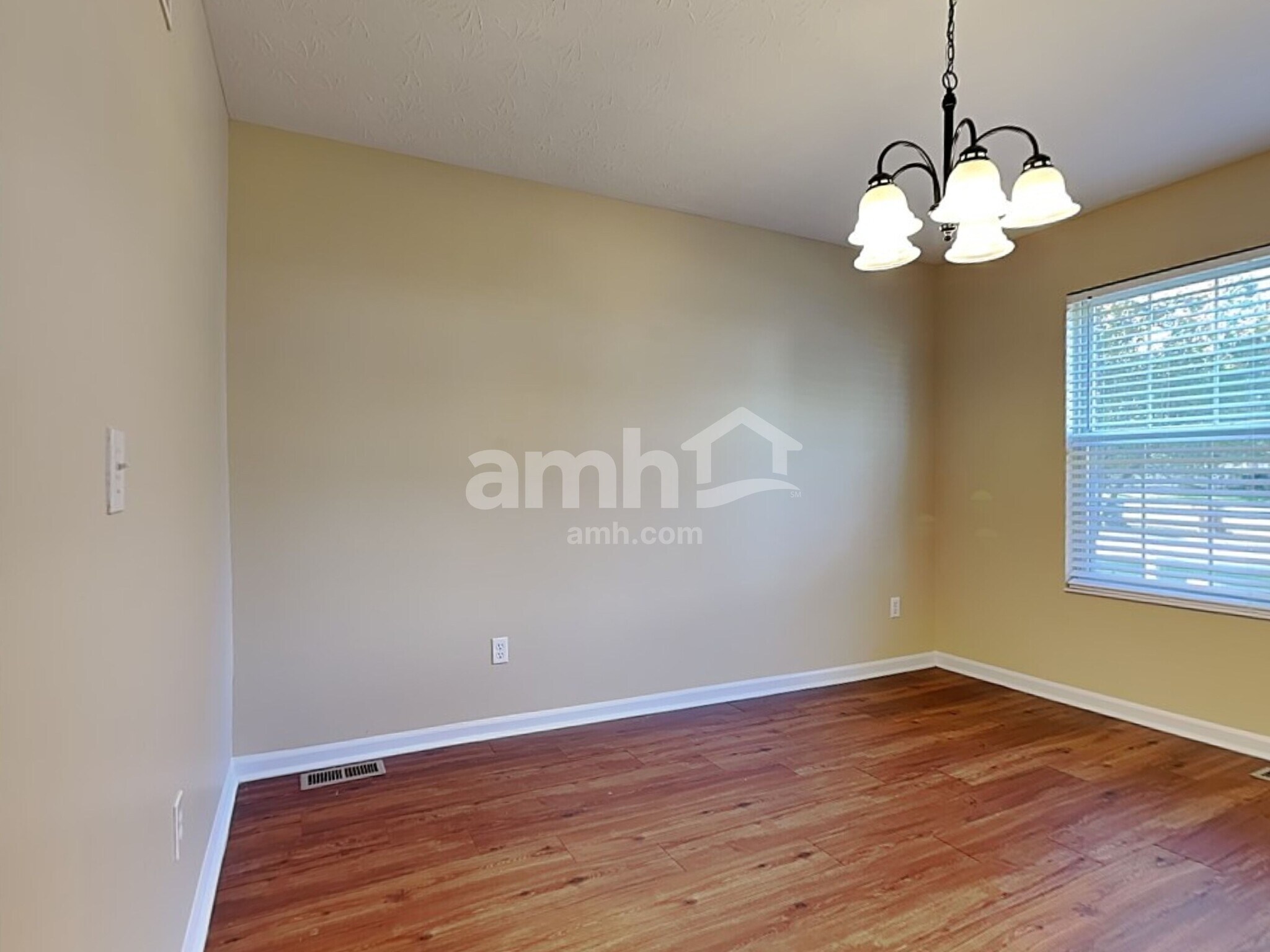 Building Photo - 132 Hitching Post Pl