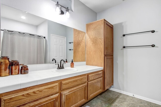 Building Photo - Available now! Unique opportunity to rent ...