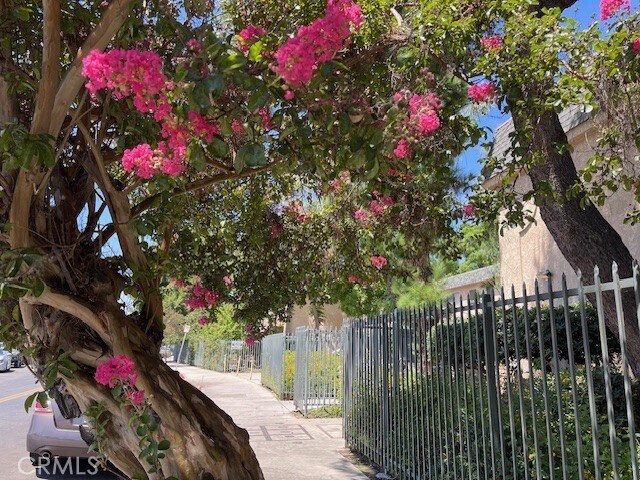 Building Photo - 17135 Roscoe Blvd