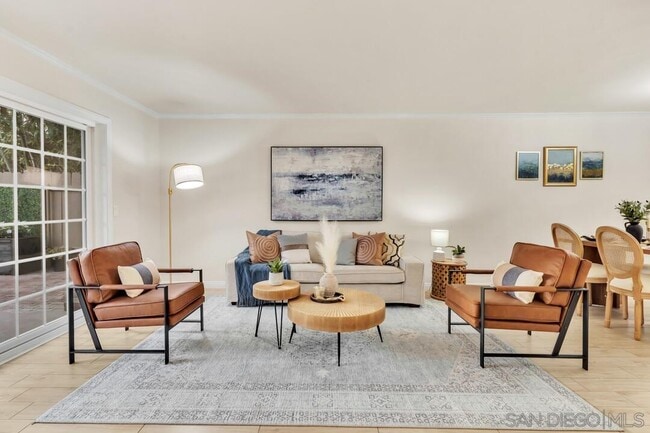 Building Photo - 2600 Torrey Pines Rd