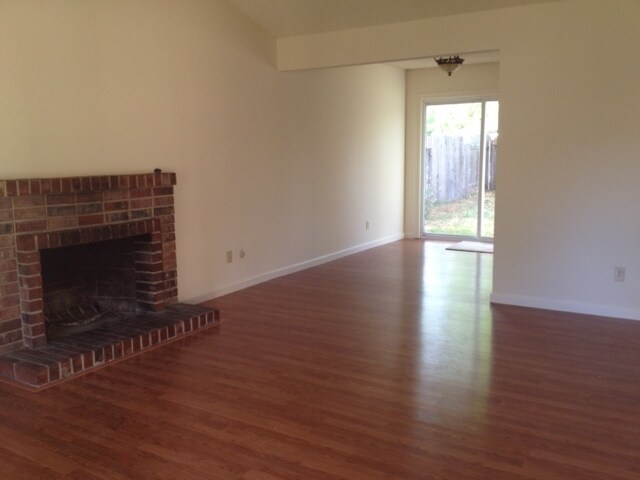 Building Photo - Recently Remodeled Four Bedroom Rosemont Home with Large Backyard!