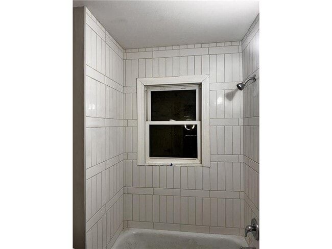 Building Photo - 453 13th Ave NW