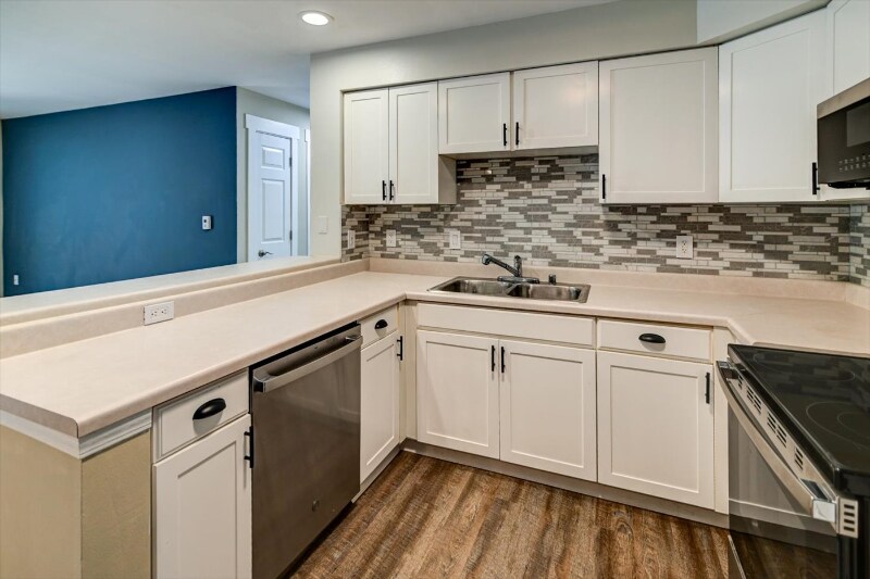 Building Photo - 201 Kearney Way