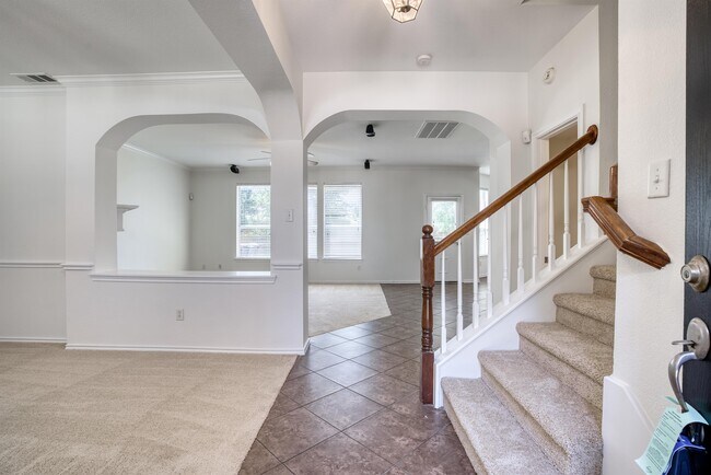 Building Photo - 9909 Delamere Dr