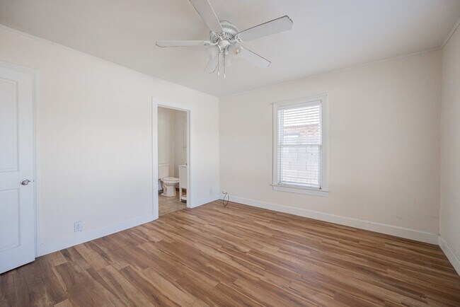 Building Photo - 1617 E Willetta St