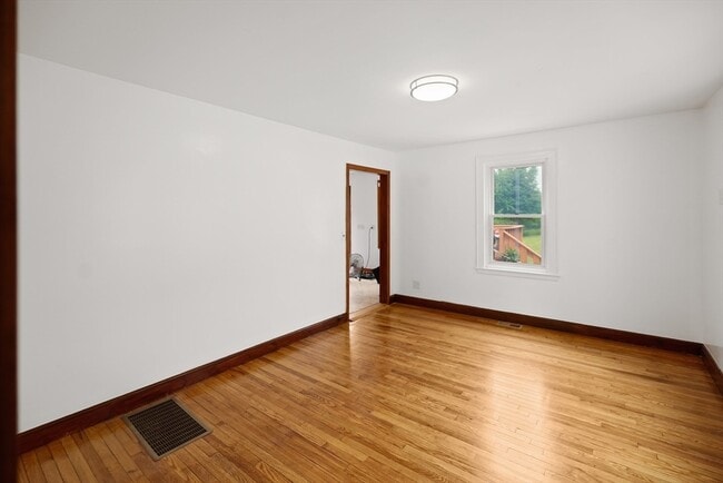 Building Photo - 334 Walpole St