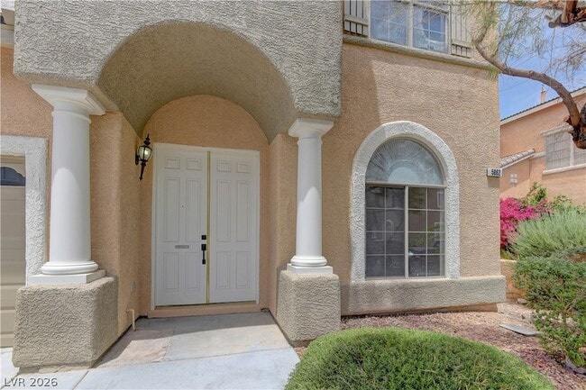 Building Photo - 5862 Bluthe Bridge Ave