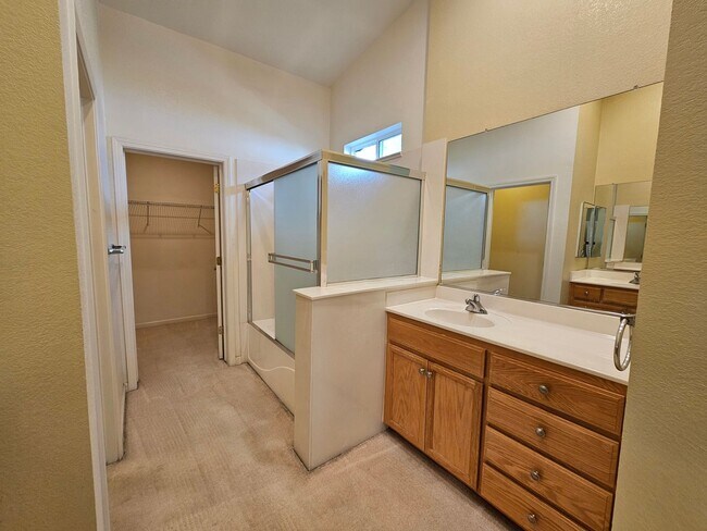 Building Photo - Single story home in Sylvan School District!