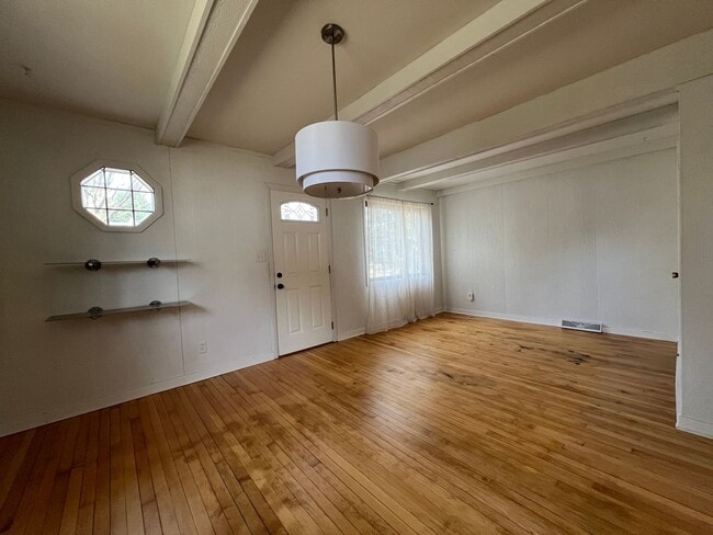 Building Photo - 2 Bed 1 Bath Single Family Home in Wausau