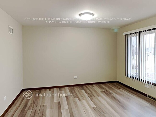 Building Photo - 7526 Cashew Dr
