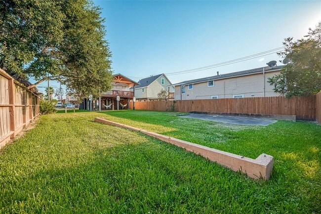 Building Photo - 5824 Avenue R