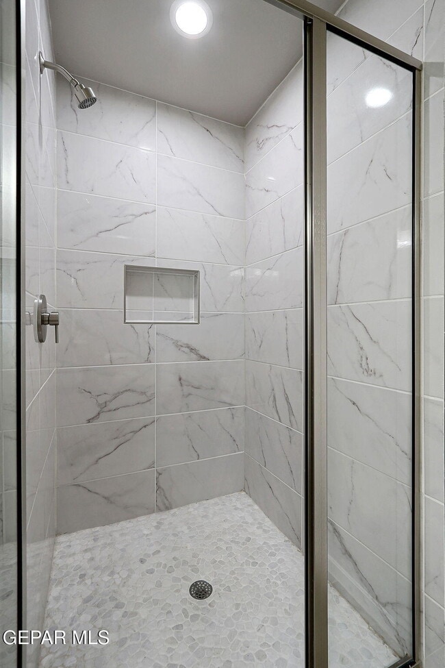 Building Photo - 841 Paseo Drusy Pl