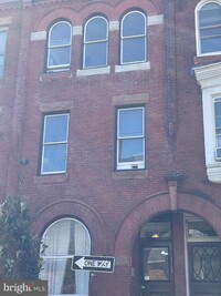 Building Photo - 2312 Locust St