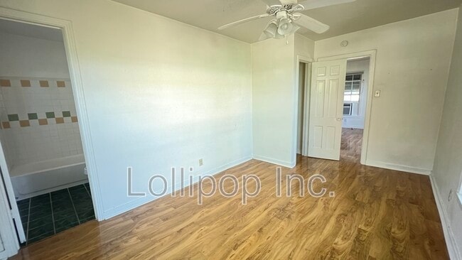 Building Photo - 3821 Woodleigh St