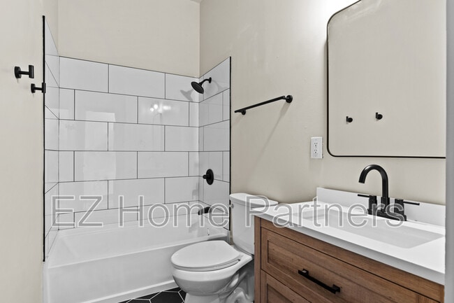 Building Photo - 2319 Indiana Ave