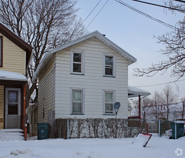 Primary Photo - 94-96 Glenwood Ave