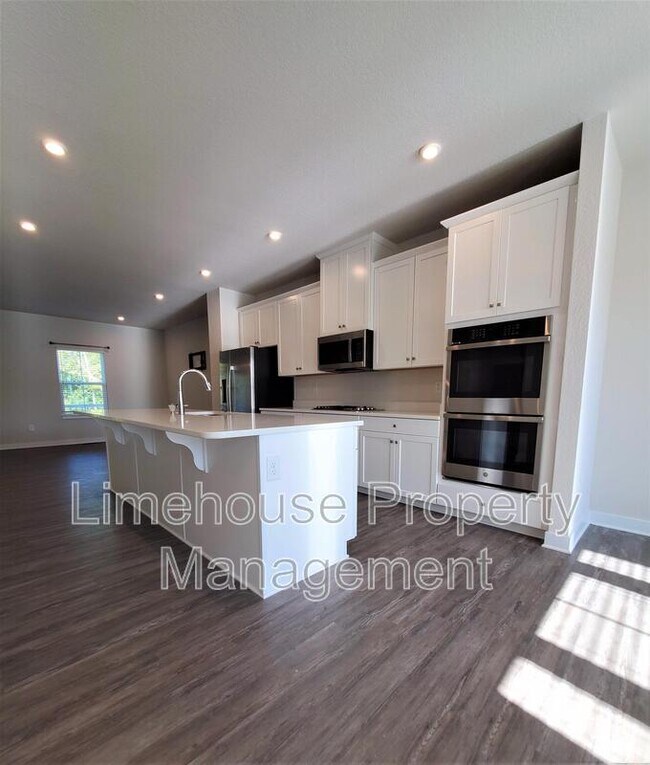 Building Photo - 946 Gabion Wy