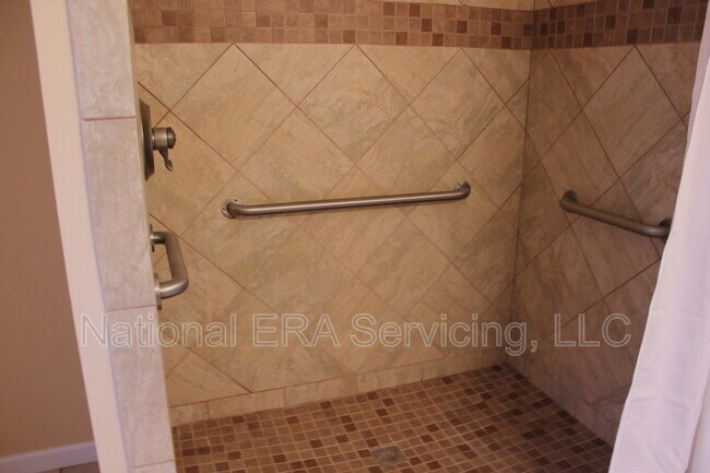 Building Photo - 35 Trotters Ct