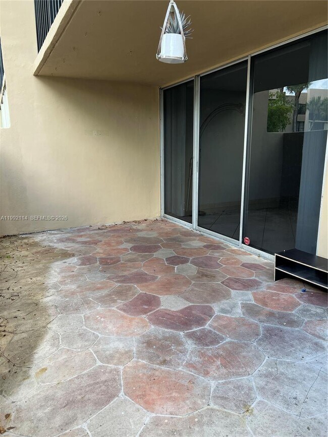 Building Photo - 10845 SW 112th Ave