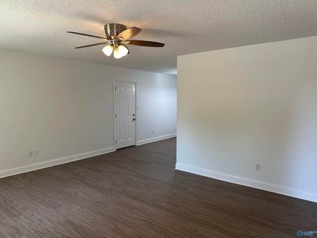 Building Photo - 127 Liza Ln