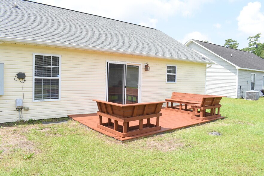Building Photo - 708 Tabor Ln