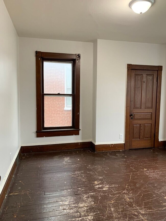 Building Photo - 2-story duplex | 4 bedrooms and 2 full bathrooms