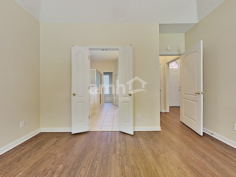 Building Photo - 548 Wesley Woods Dr