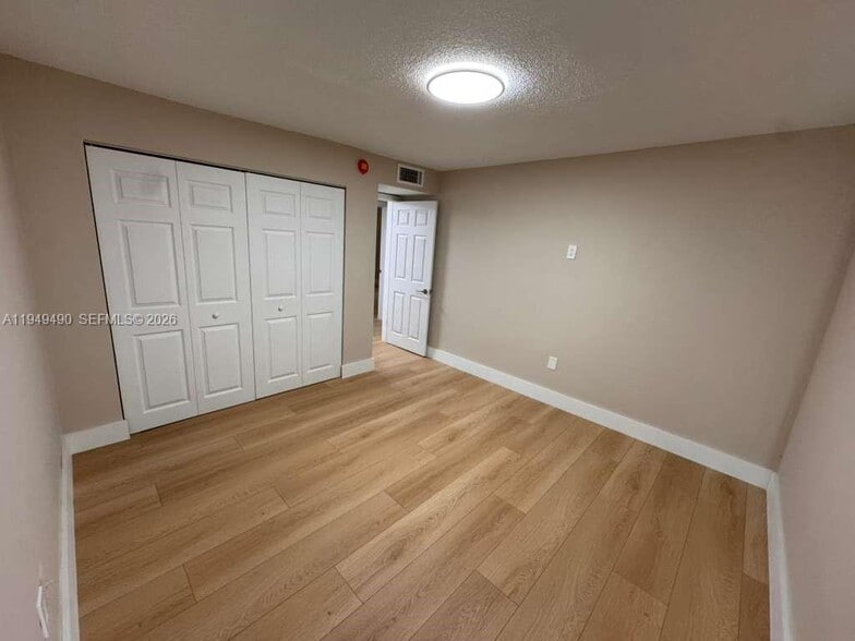 Building Photo - 1990 W 56th St