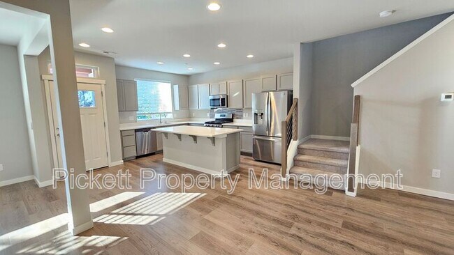 Building Photo - 1032 Magnuson Way