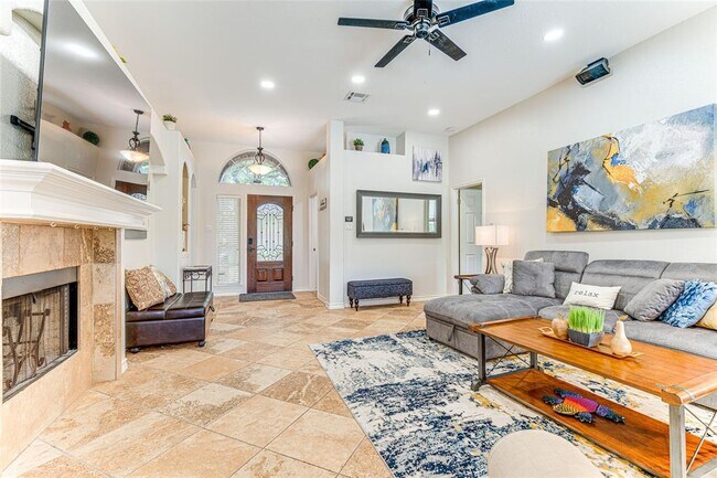 Building Photo - 1209 Lacey Oak Loop