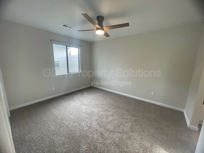 Building Photo - 4733 Platinum Dr NE