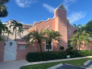 Building Photo - 142 Peruvian Ave