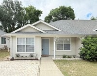 Building Photo - 3-Bedroom Duplex