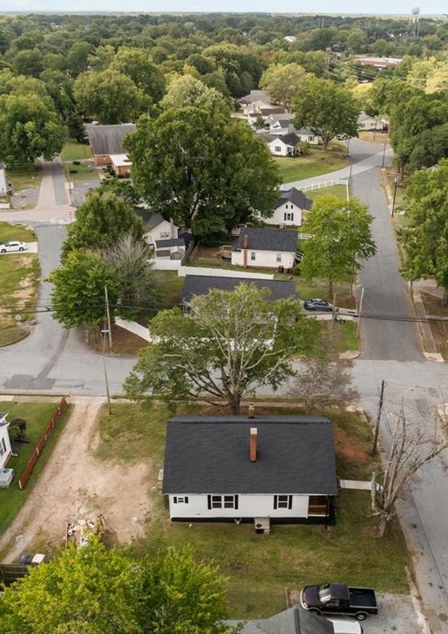 Building Photo - Remodeled home in Kannapolis