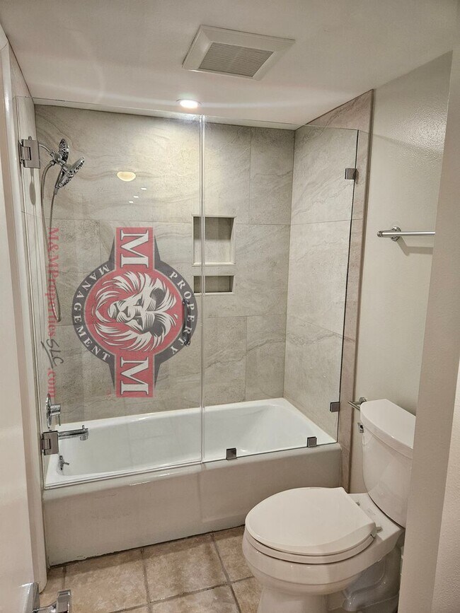 Building Photo - Beautifully Remodeled 2 Bedroom 2 Bathroom Condo in Murray