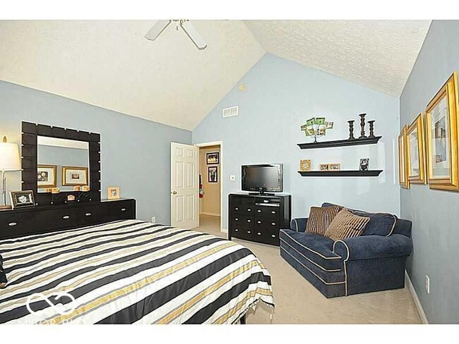 Building Photo - 1367 Hinault Way