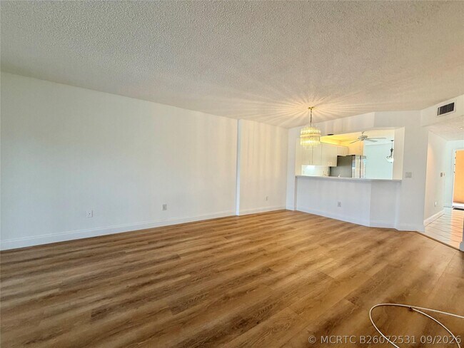 Building Photo - 9587 Weldon Cir