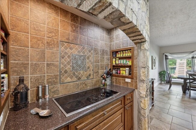 Building Photo - 11354 Nona Dr