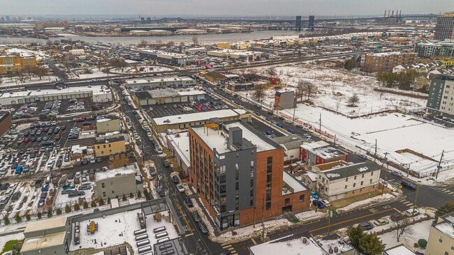 Building Photo - 1 Mallory Ave