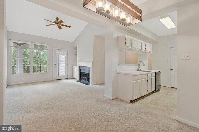 Building Photo - 46580 Drysdale Terrace