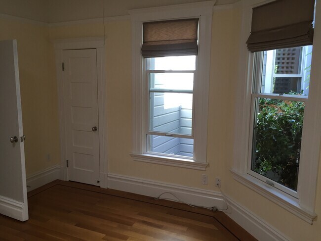 2nd bedroom - 131 Steiner St