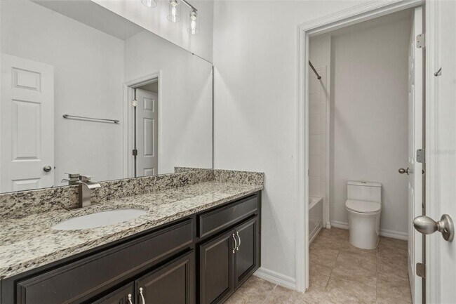 Building Photo - 9377 Meadow Hunt Way