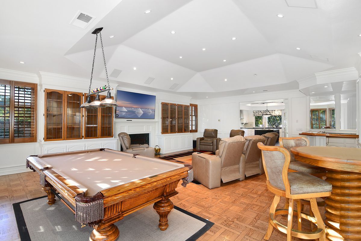 Building Photo - 29360 Castlehill Dr