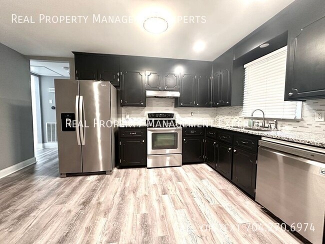 Building Photo - 8051 Southway Rd