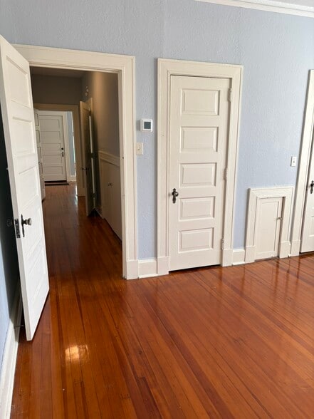 hallway from bedroom - 2021 Kleinert Ave