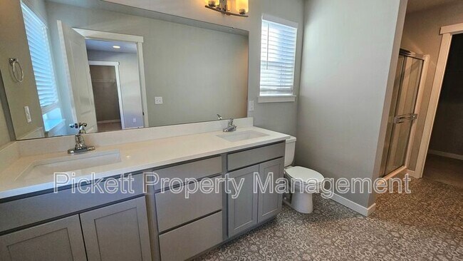 Building Photo - 1032 Magnuson Way