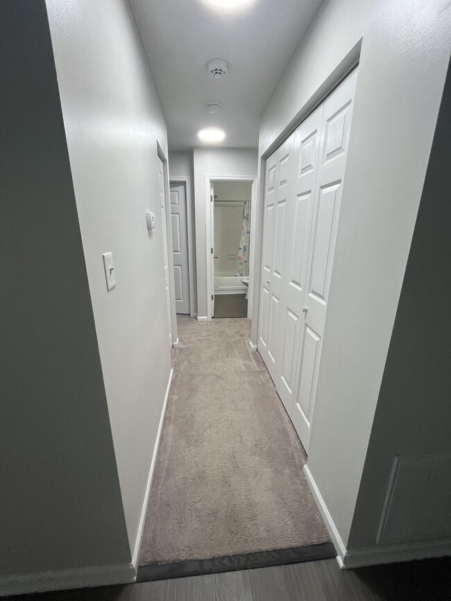 Building Photo - 3409 Woodbaugh Dr