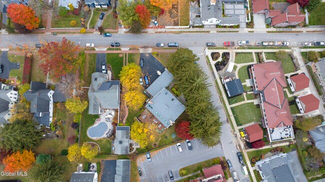 Building Photo - 28 White St