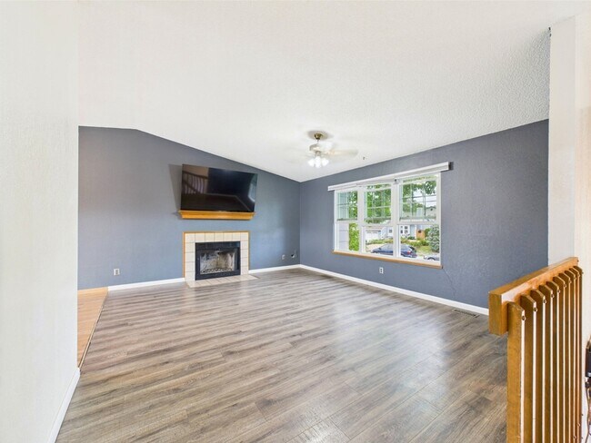Building Photo - 1018 Rancher Dr