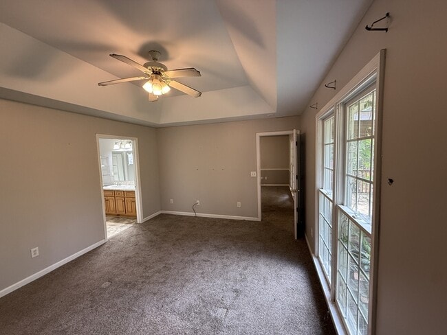 Building Photo - COMING SOON !!!!! 12/01/2025